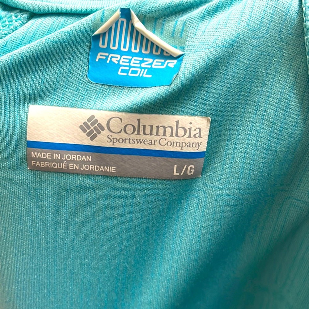 Columbia performance gear shirt, women’s large.